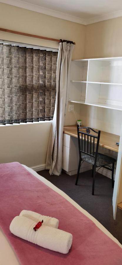 137 High Street Guest House غراهامستاون المظهر الخارجي الصورة